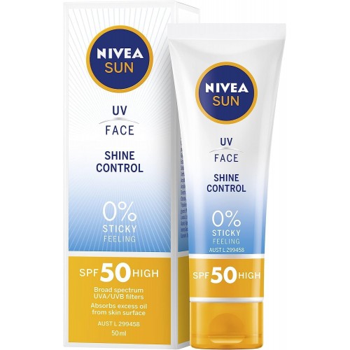 Nivea Sun Crema UV Viso BB 50ml. Protezione SPF50+